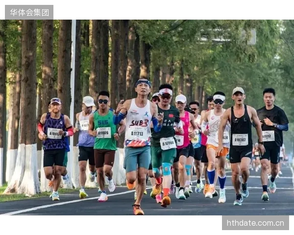 体育内容的运营逻辑仍停留在快速收割赛时流量，缺乏对赛事背后文化故事的长期深度挖掘